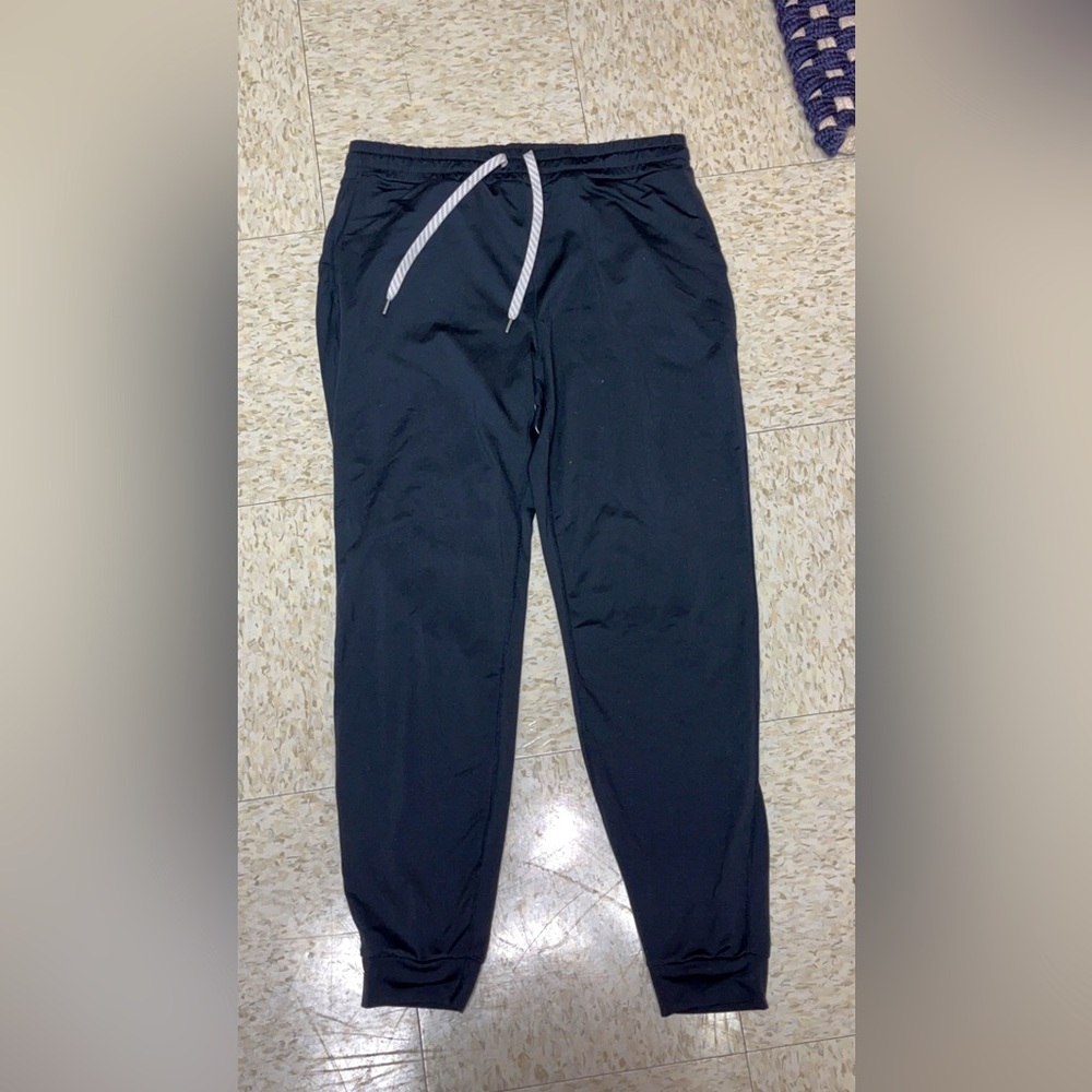 Vuori long performance jogger medium